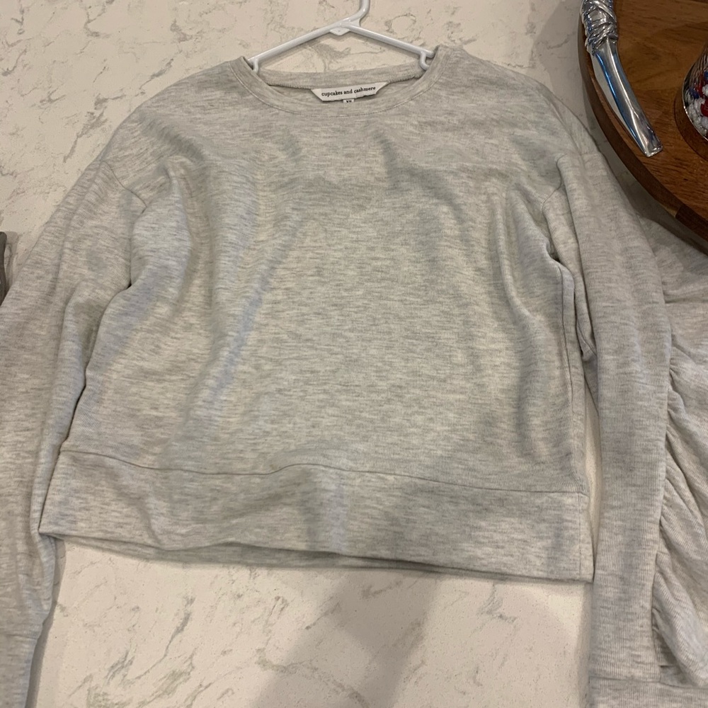 sweatshirt